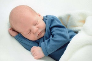 一个月宝宝呼吸有痰音是怎么回事一个月宝宝呼吸急促有痰音怎么解决呢