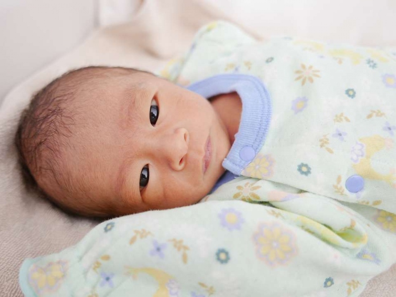 新出生的婴儿注意什么如何护理新生儿